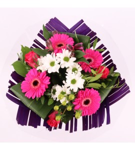 Bouquet triangle rose