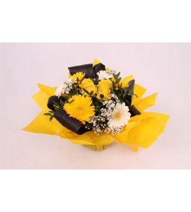 Bouquet jaune avec réserve d'eau